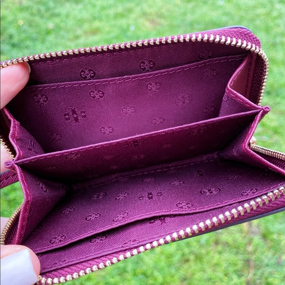 Gaby’sBags💕NWT Tory Burch Wallet - Picture 7 of 10